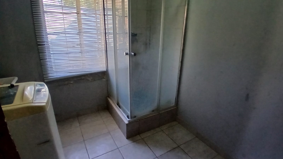 5 Bedroom Property for Sale in Park West Free State